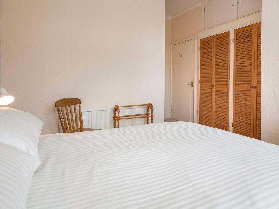 1 Hazeldene Salcombe